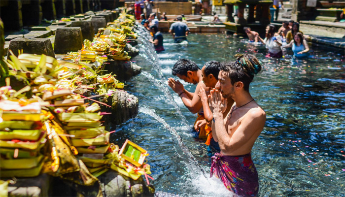 healing-tampak-siring-temple